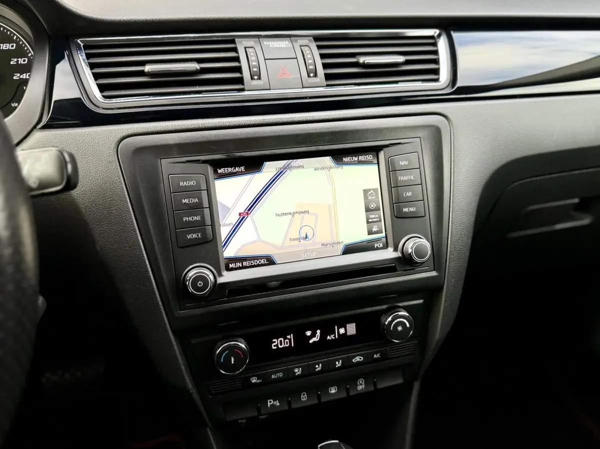 FR 1.4 TSI DSG Navi Camera DAB+ CarPlay NAP ✅