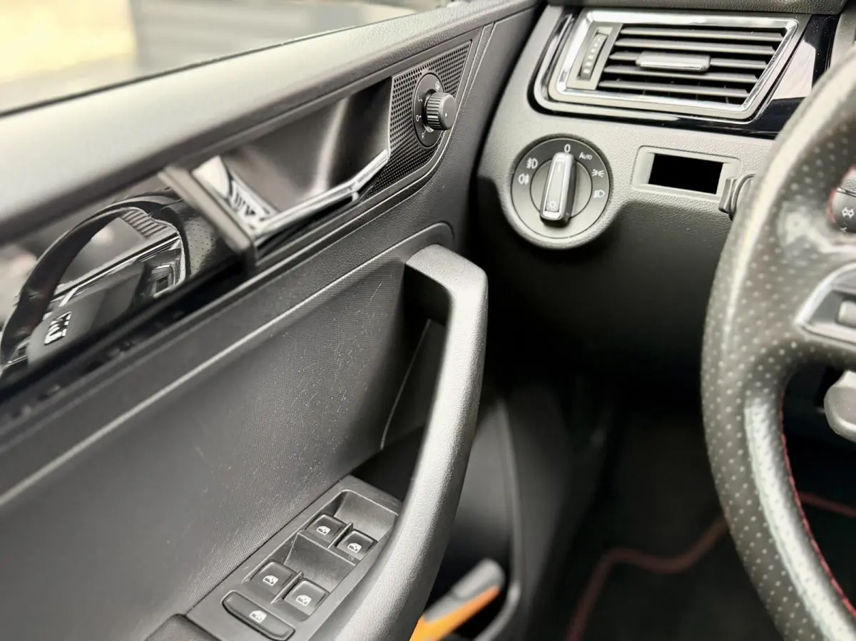 FR 1.4 TSI DSG Navi Camera DAB+ CarPlay NAP ✅
