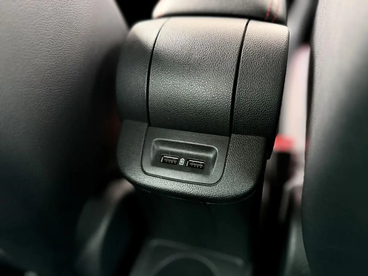 FR 1.4 TSI DSG Navi Camera DAB+ CarPlay NAP ✅