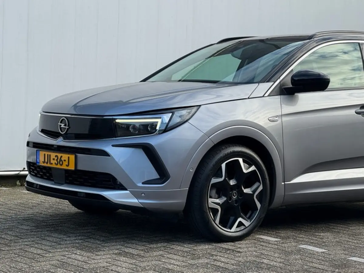 1.6 Turbo Plug-In Hybrid Ultimate Elegance met Navi/Camera, Full LED, 19inch, AGR, Adap.Cruise, Elektrische Klep