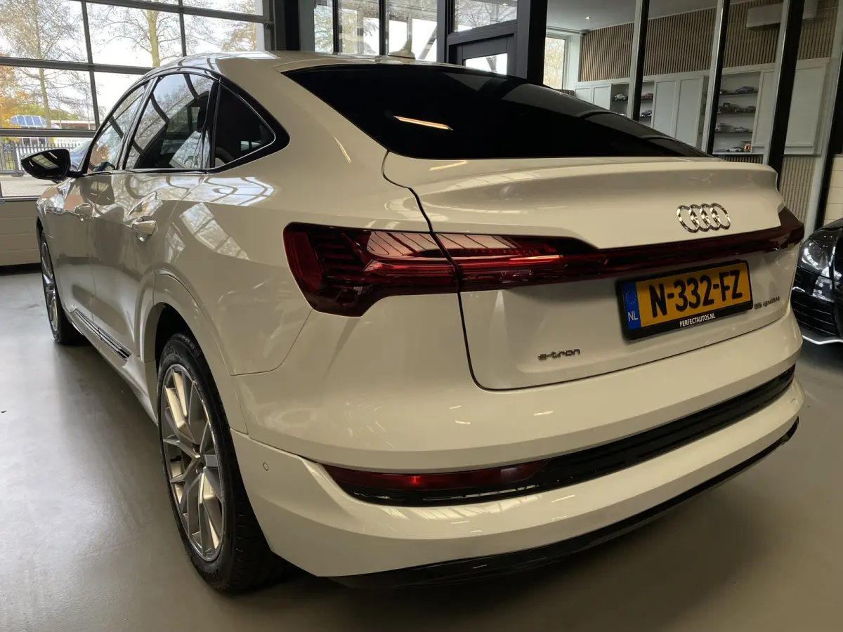 55 quattro Advanced edition Plus 95 kWh SOH 94,1%, Pano, Carplay, 360 Camera
