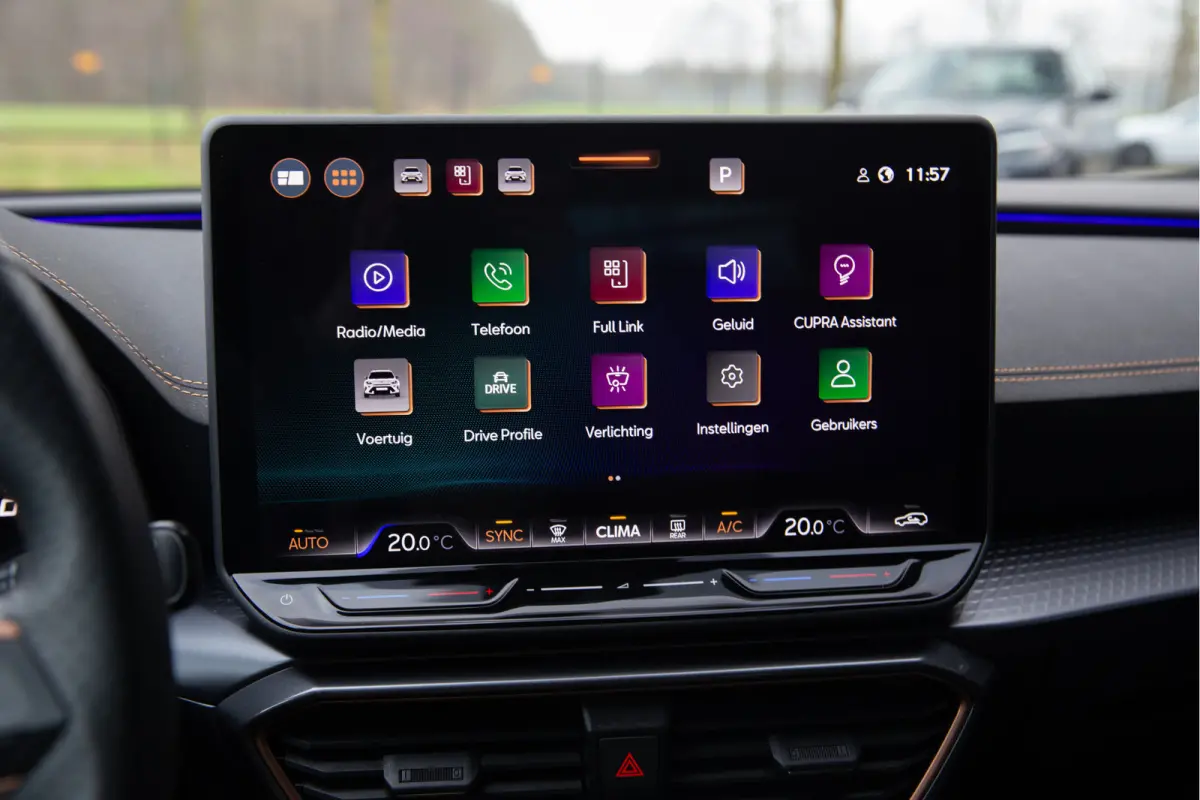 1.5 eTSI Business Edition Plus , Adap. cruise, Sfeerverlichting, Groot Scherm,