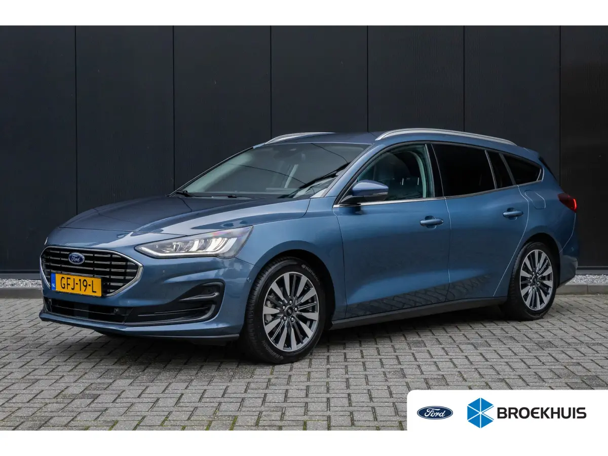 1.0 E.B. 155PK Hybrid Titanium X | AUOMAAT | Camera | Adaptieve cruise | AGR-stoel | Dodehoek detectie | Standkachel | LED | Keyless | DAB | Privacy-glass
