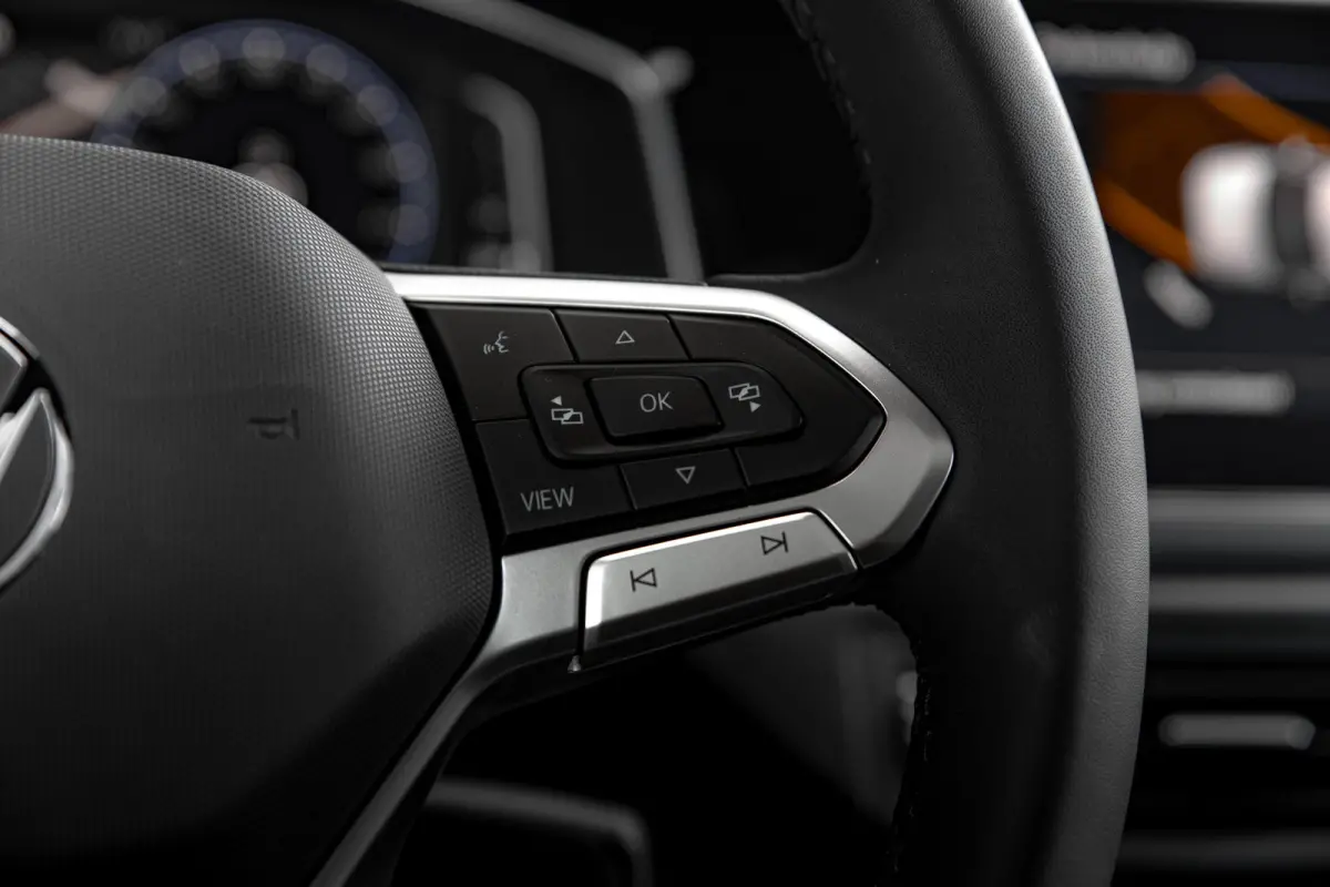 R-Line Edition l Panoramadak l IQ Light l Climate Control l LED Matrix l Lm-Velgen l Stoelverwarming l