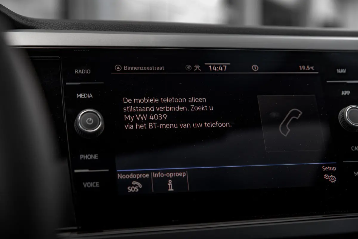 R-Line Edition l Panoramadak l IQ Light l Climate Control l LED Matrix l Lm-Velgen l Stoelverwarming l