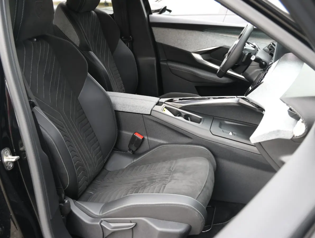 GT Avantage 210 73 kWh | ACCU 97% | Adaptieve Cruise Control | Matrix-LED Koplampen | 20" Lichtmetalen Velgen | Keyless Entry/Start | Apple Carplay/Android Auto |