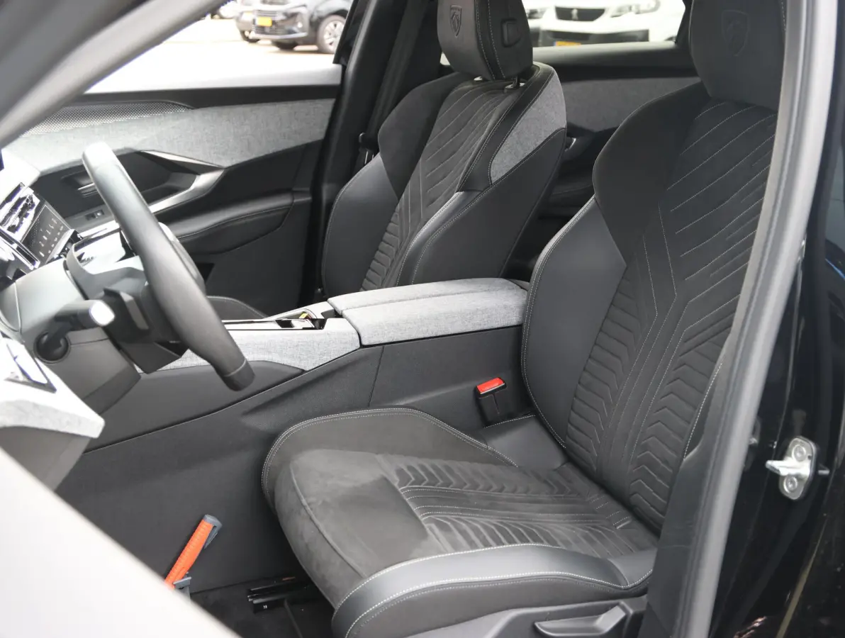 GT Avantage 210 73 kWh | ACCU 97% | Adaptieve Cruise Control | Matrix-LED Koplampen | 20" Lichtmetalen Velgen | Keyless Entry/Start | Apple Carplay/Android Auto |