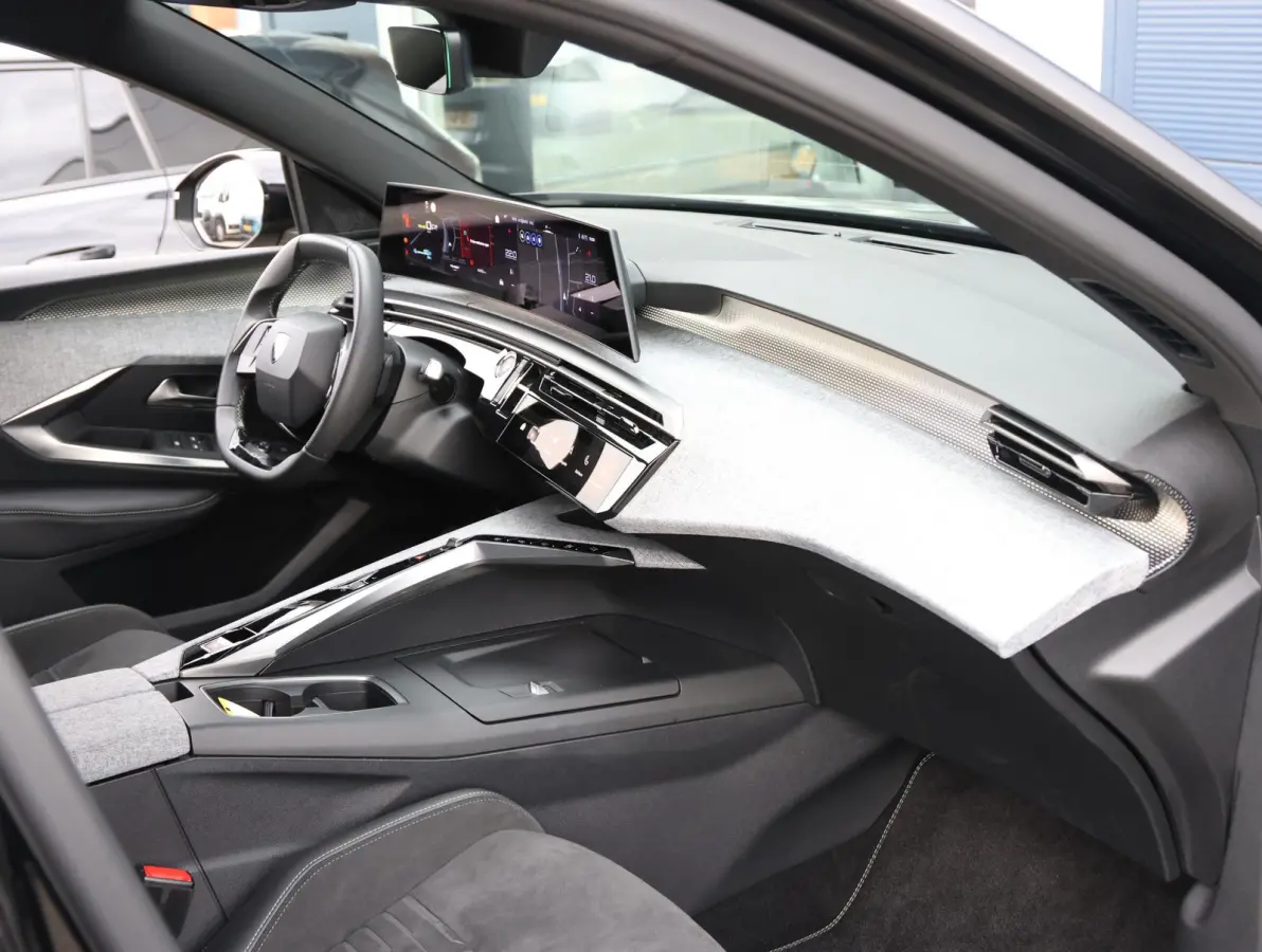 GT Avantage 210 73 kWh | ACCU 97% | Adaptieve Cruise Control | Matrix-LED Koplampen | 20" Lichtmetalen Velgen | Keyless Entry/Start | Apple Carplay/Android Auto |