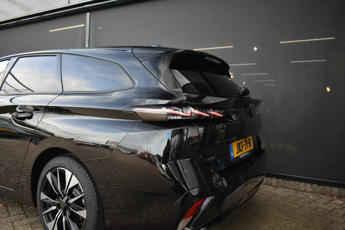 1.2 Hybrid 145 e-DCS6 Allure Tot 8 Jaar Garantie! | 360 Camera | Adaptive Cruise | Keyless-Entry | Navigatie Pack | Dodehoek-Detectie | !!