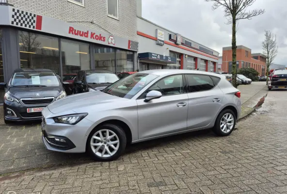 1.0 TSI STYLE BUSINESS INTENSE • CAMERA • CARPLAY •