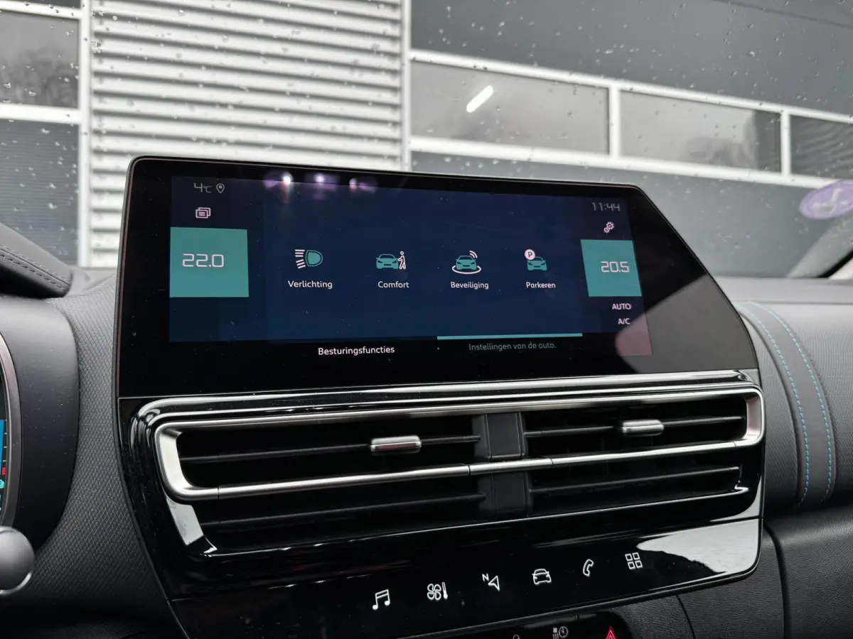 1.6 Plug-in Hybrid 225 ë-Series |Camera |Keyless |Standkachel