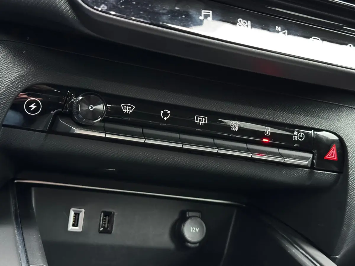 1.6 Plug-in Hybrid 225 ë-Series |Camera |Keyless |Standkachel