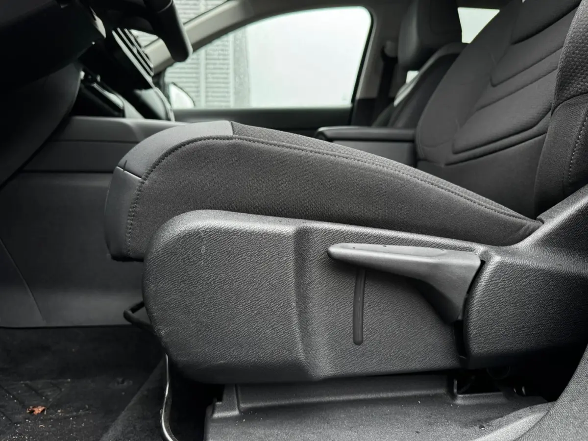 1.6 Plug-in Hybrid 225 ë-Series |Camera |Keyless |Standkachel