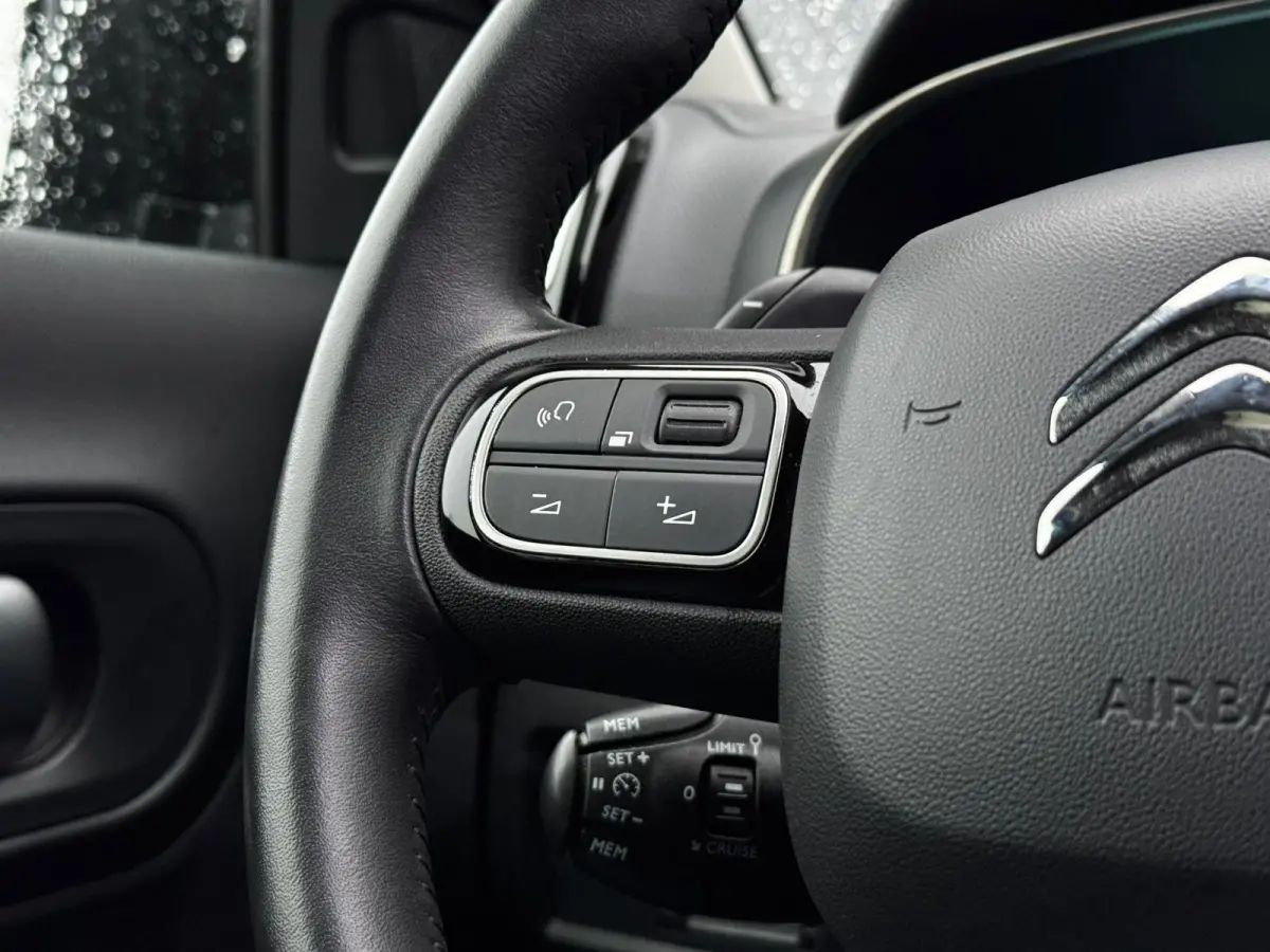 1.6 Plug-in Hybrid 225 ë-Series |Camera |Keyless |Standkachel