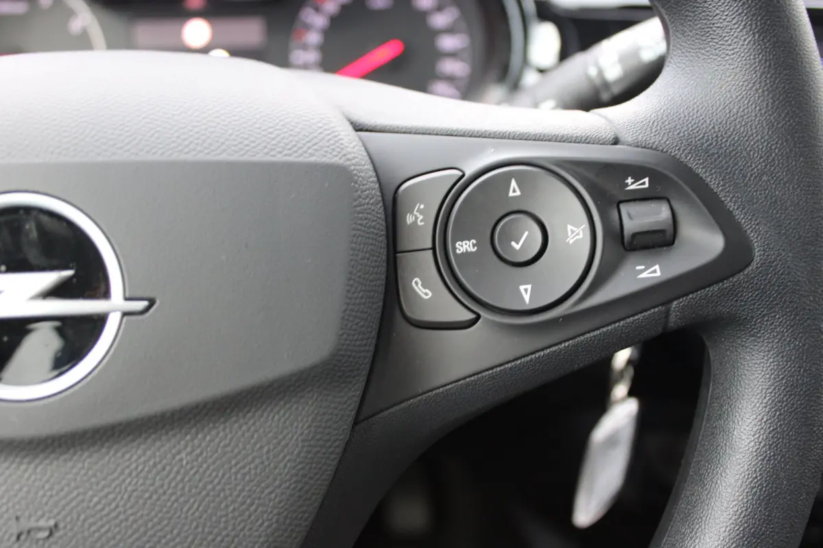 1.2 Turbo Edition / Navigatie via Carplay / Parkeersensoren / DAB / Airco / LED