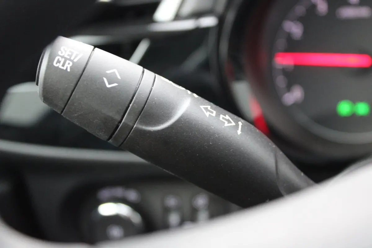 1.2 Turbo Edition / Navigatie via Carplay / Parkeersensoren / DAB / Airco / LED