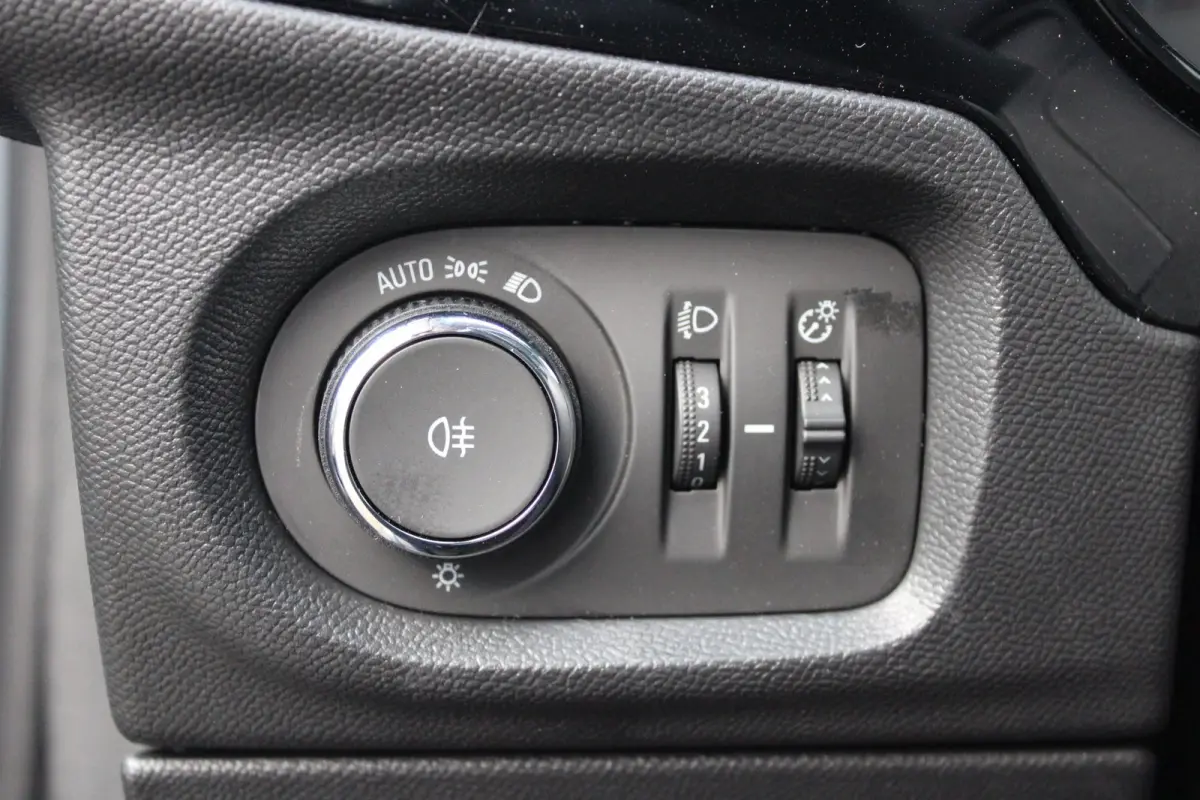 1.2 Turbo Edition / Navigatie via Carplay / Parkeersensoren / DAB / Airco / LED