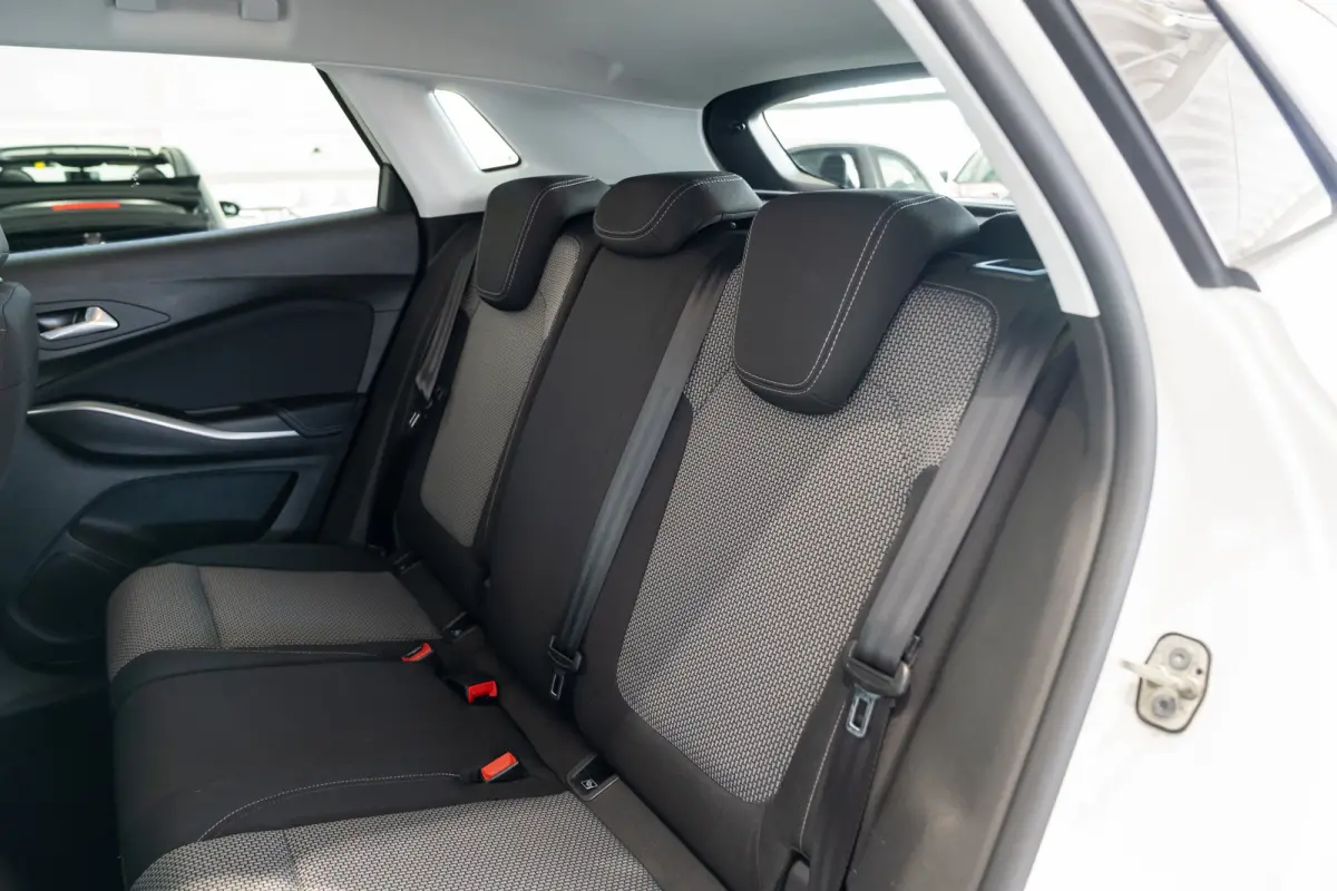 1.2 Turbo Edition Automaat | Apple Carplay & Android Auto | Parkeersensoren | Cruise Controle | Lichtmetalen velgen |
