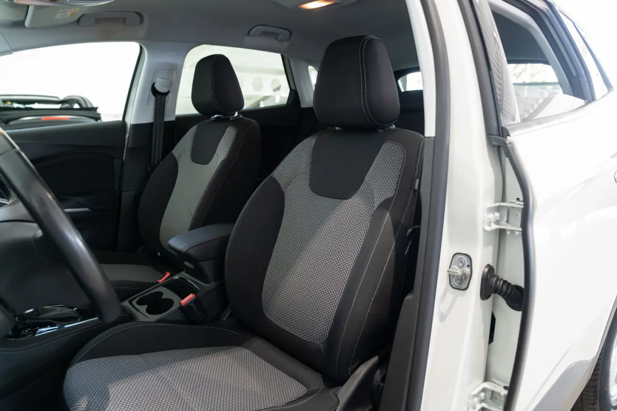 1.2 Turbo Edition Automaat | Apple Carplay & Android Auto | Parkeersensoren | Cruise Controle | Lichtmetalen velgen |