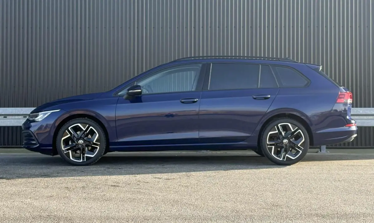 1.0 TSI 110pk Life | 18" Velgen | Navigatie | Adaptive Cruise | Camera | DAB