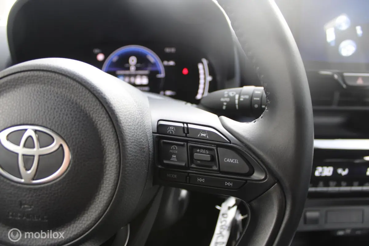 1.5 Hybrid 115 Active 1e Eig. | NL Auto Boekjes | Apple Carplay/Android Auto