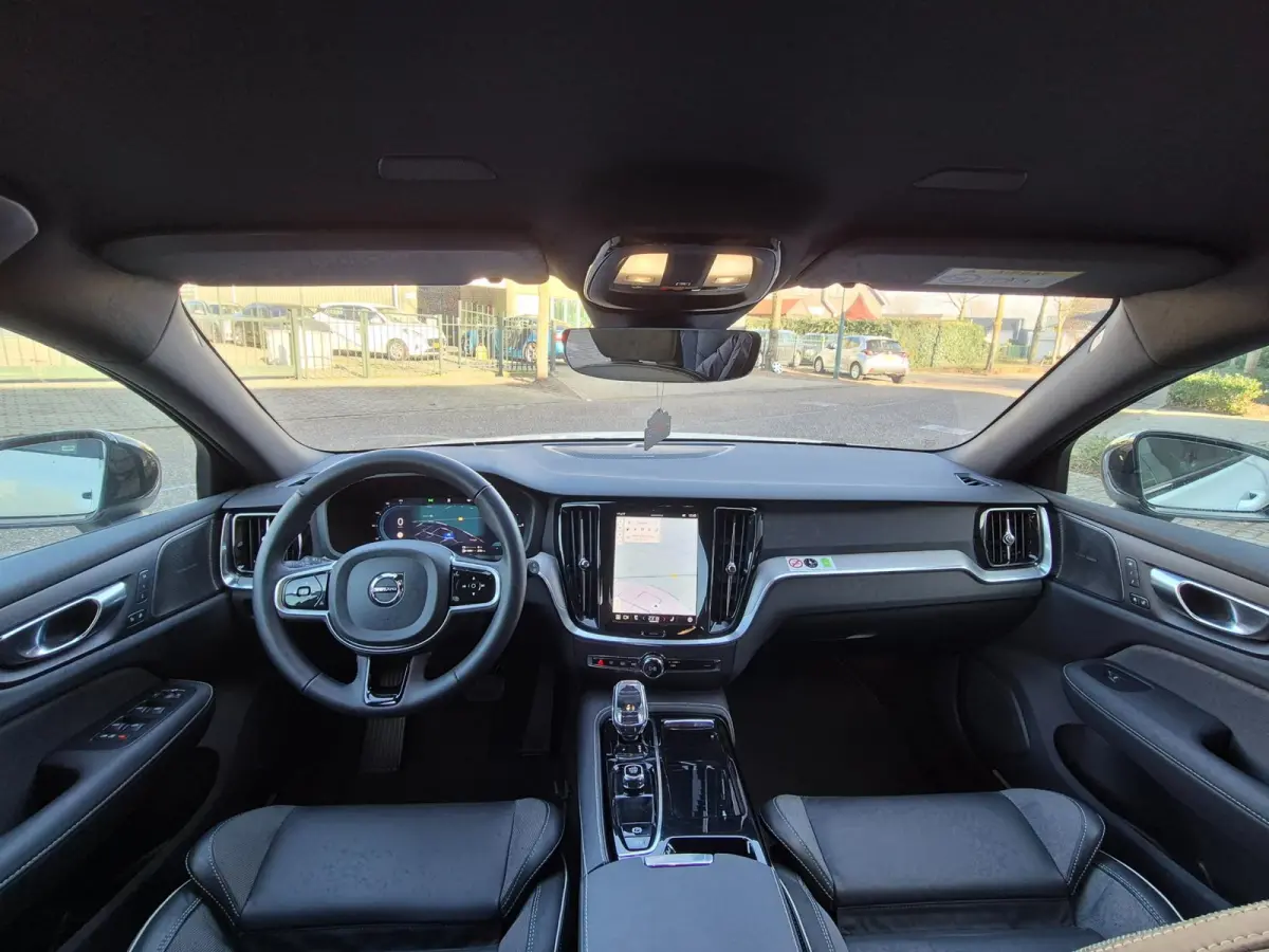 2.0 T6 hybrid AWD Plus Dark 388PK KRISTAL Autopilot +70km Hyrbride BTW Volle optielijst Adaptieve cruise control CarPlay
