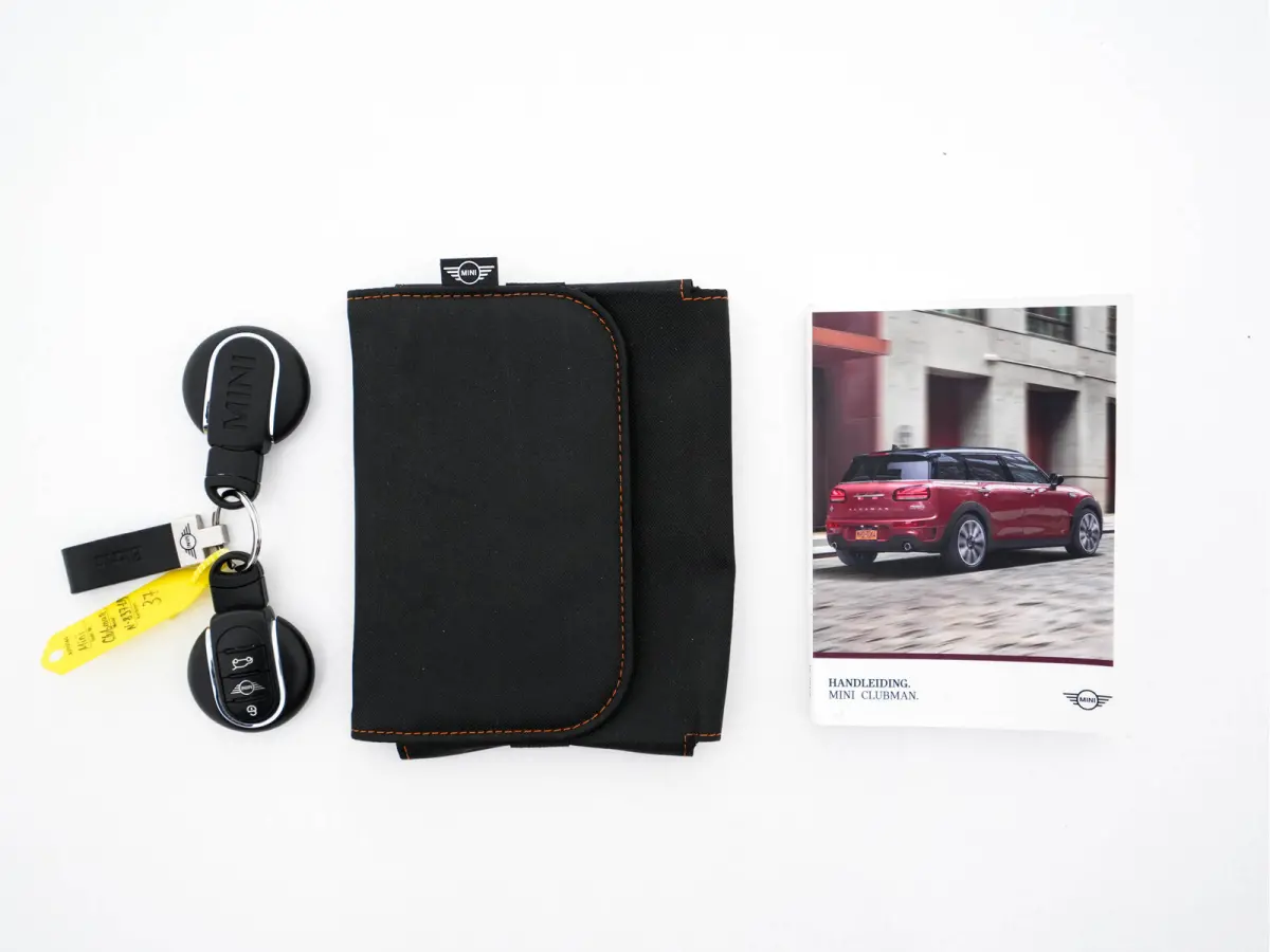 Mini 2.0 Cooper S ALL4 JCW-Styling Premier Plus (INCL-BTW) Aut * PANO | LEATHER | FULL-LED | HEATED-SPORTSEATS | DIGI-COCKPIT | AMBIENTLIGHT | PRIVACY-GLASS | HEAD-UP | PDC | CAMERA | DAB  |