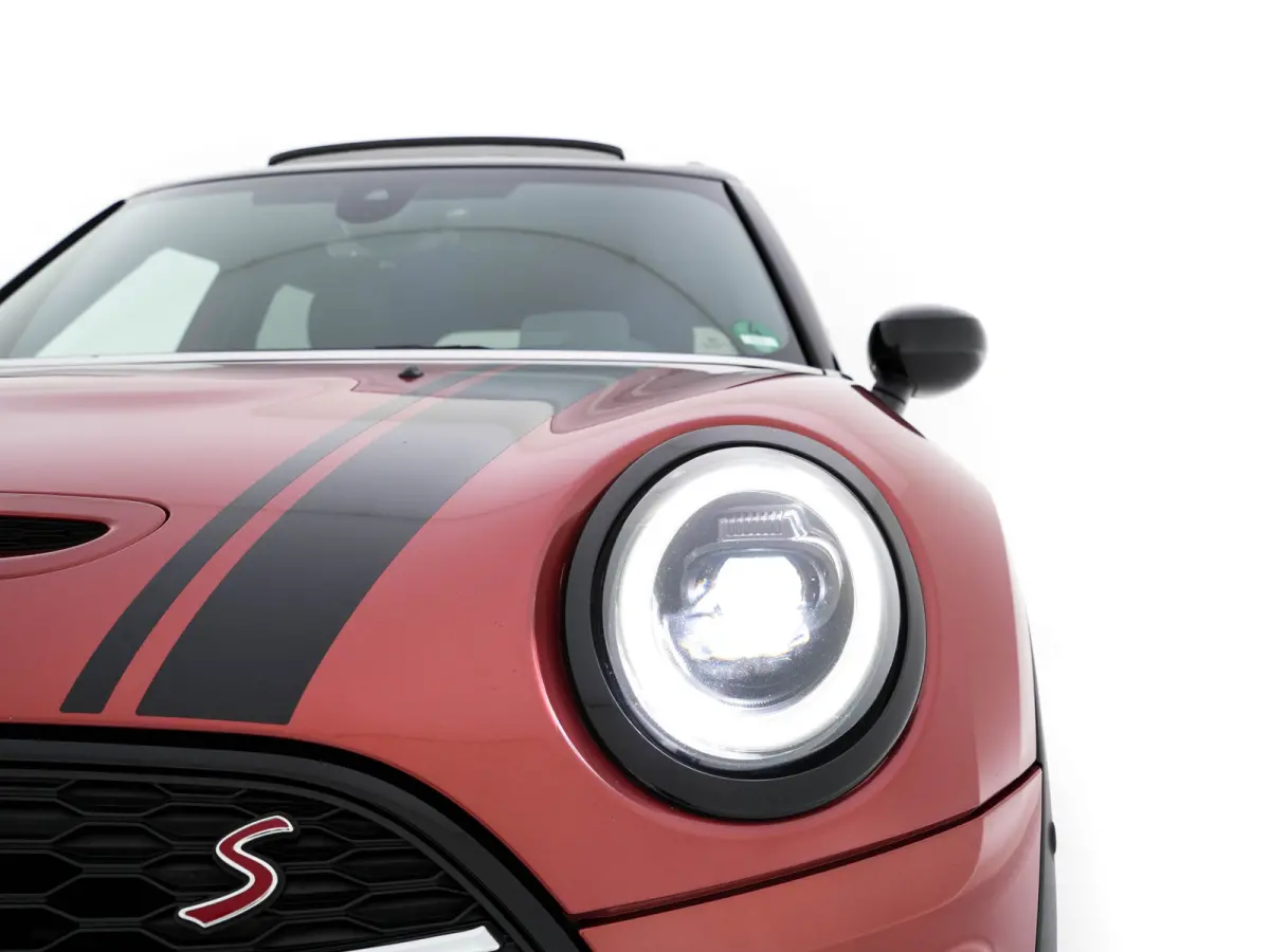 Mini 2.0 Cooper S ALL4 JCW-Styling Premier Plus (INCL-BTW) Aut * PANO | LEATHER | FULL-LED | HEATED-SPORTSEATS | DIGI-COCKPIT | AMBIENTLIGHT | PRIVACY-GLASS | HEAD-UP | PDC | CAMERA | DAB  |
