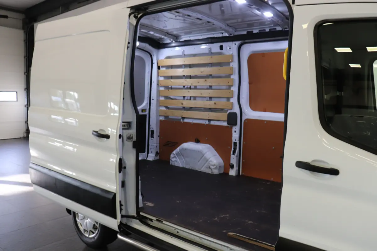 2.0 TDCI L2H2 EURO 6 - Airco - Cruise - PDC - €13.900,- Excl.