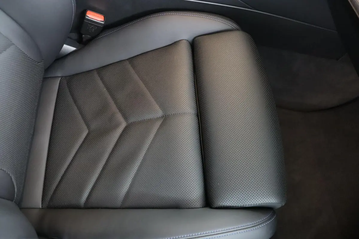 520i | M Sportpakket Pro | Driving Assistant Plus | Panoramadak | Harman/Kardon | Adaptieve LED koplampen | Iconic Glow |