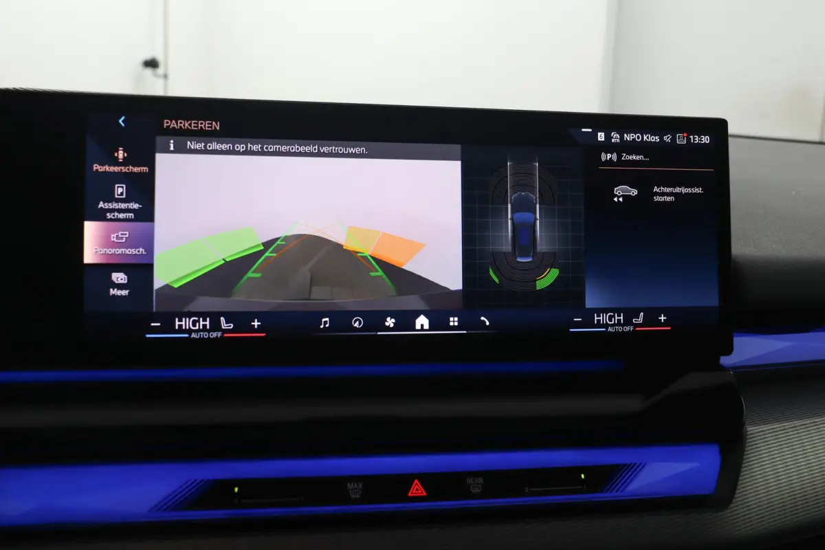 520i | M Sportpakket Pro | Driving Assistant Plus | Panoramadak | Harman/Kardon | Adaptieve LED koplampen | Iconic Glow |