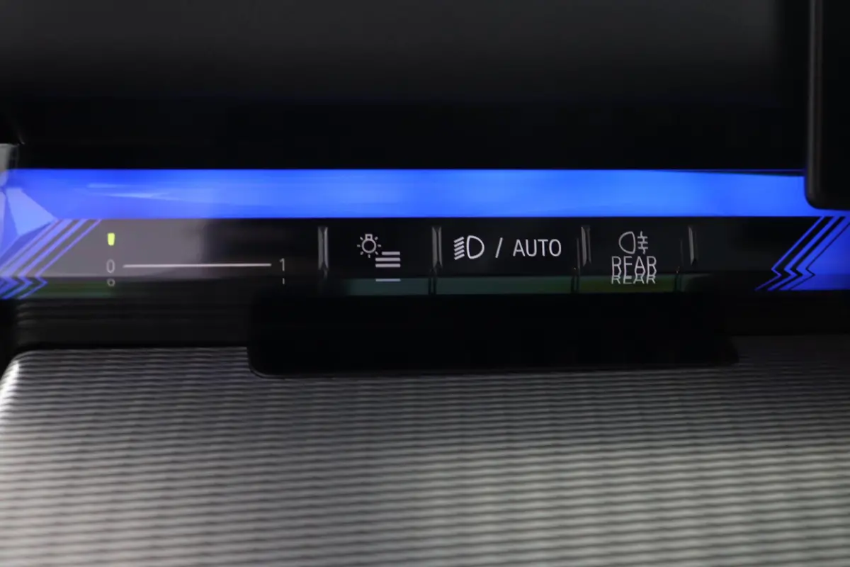 520i | M Sportpakket Pro | Driving Assistant Plus | Panoramadak | Harman/Kardon | Adaptieve LED koplampen | Iconic Glow |
