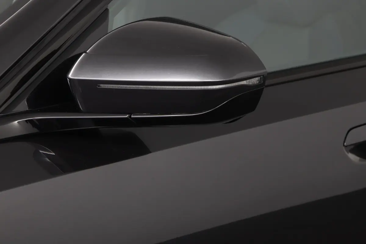 520i | M Sportpakket Pro | Driving Assistant Plus | Panoramadak | Harman/Kardon | Adaptieve LED koplampen | Iconic Glow |