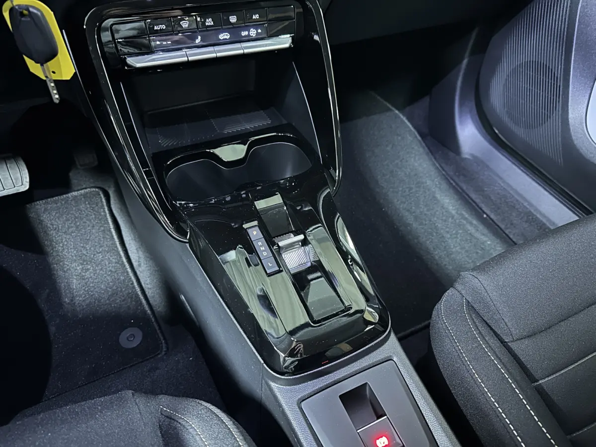 1.2 Hybrid 145pk Plus | Apple Carplay/Android Auto | Camera