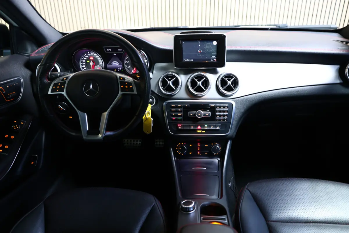 GLA 250 AUTOM 63000km AMG PANODAK LED AFN-TRHAK "15