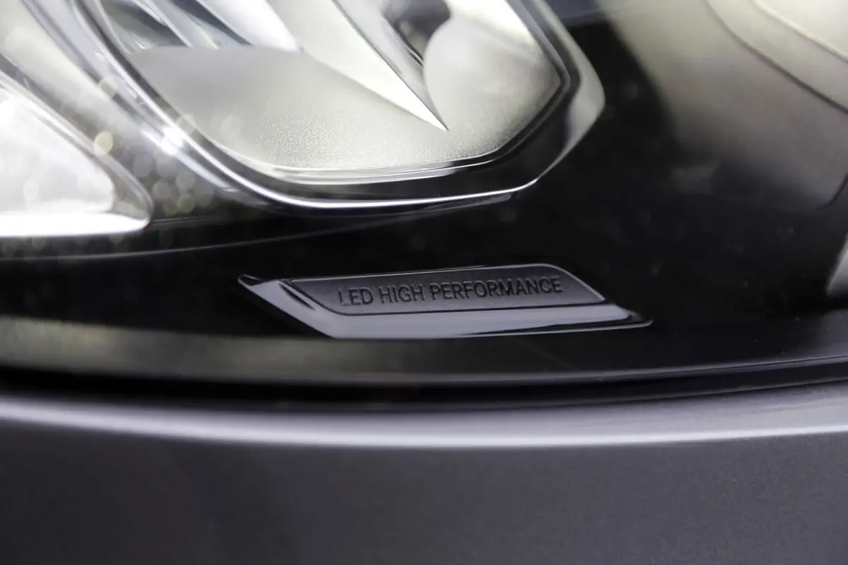 250 e AMG Line Plug in hybride*Perfect MB Onderh.*BTW*1ste Eig.*Apple Carplay-Android/High Perf. Koplamp./Diamond Grille/DAB/Stoelverw./Half Leder/Parkeersens.V+A/18 inch LM*