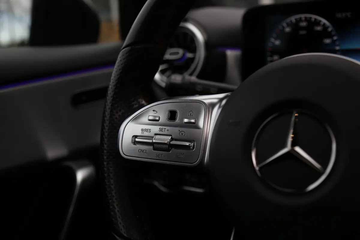 250 e AMG Line Plug in hybride*Perfect MB Onderh.*BTW*1ste Eig.*Pano/Sfeer/Night/MBUX/Apple Carplay-Android/Multi Beam LED Koplamp./Diamond Grille/DAB/Stoelverw./Half Leder/Parkeersens.V+A/1