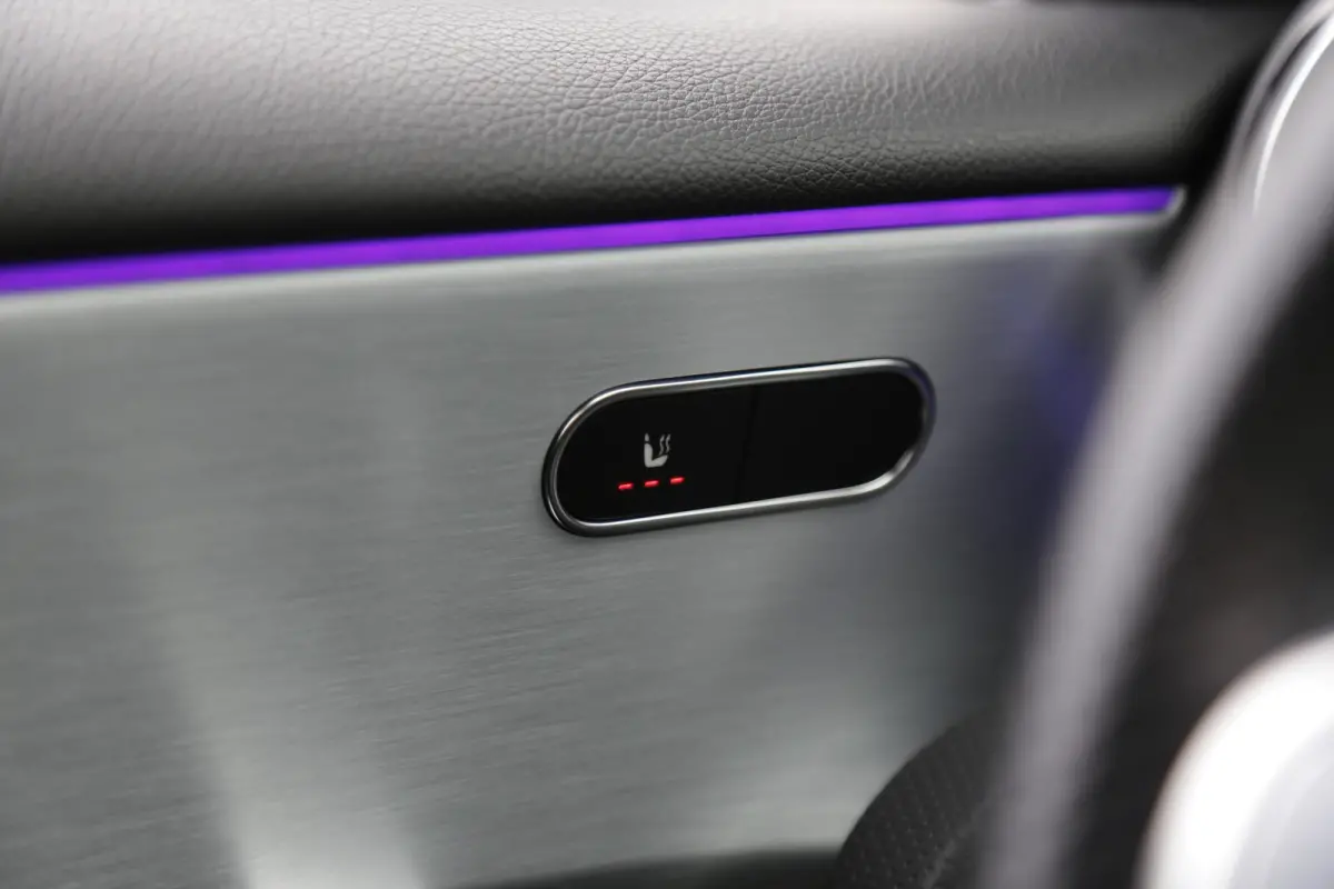 250 e AMG Line Plug in hybride*Perfect MB Onderh.*BTW*1ste Eig.*Pano/Sfeer/Night/MBUX/Apple Carplay-Android/Multi Beam LED Koplamp./Diamond Grille/DAB/Stoelverw./Half Leder/Parkeersens.V+A/1