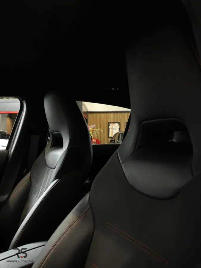 180 Buss Solution AMG | Navi | LED | Camera | CarPlay | Cruise | Virtual | Keyless | PDC | Sfeerverl | Org NLD |