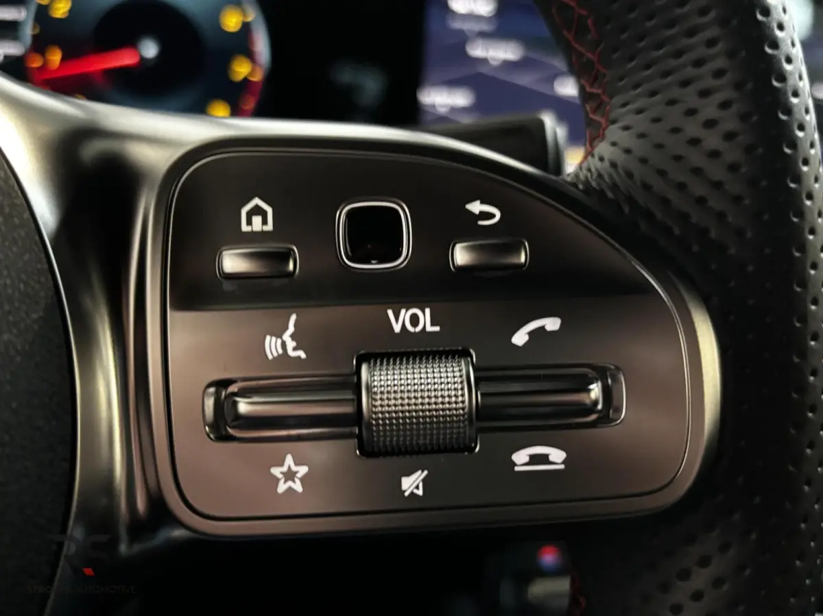 180 Buss Solution AMG | Navi | LED | Camera | CarPlay | Cruise | Virtual | Keyless | PDC | Sfeerverl | Org NLD |