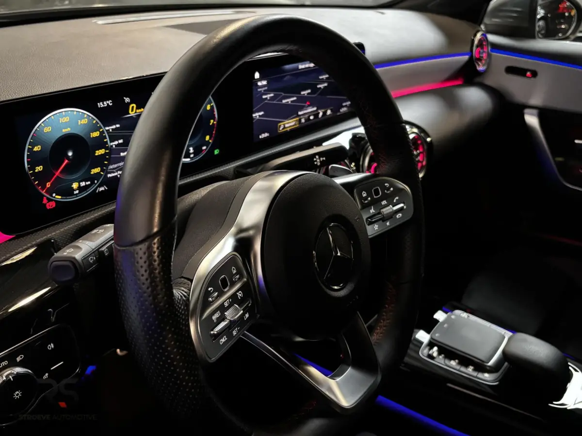 180 Buss Solution AMG | Navi | LED | Camera | CarPlay | Cruise | Virtual | Keyless | PDC | Sfeerverl | Org NLD |