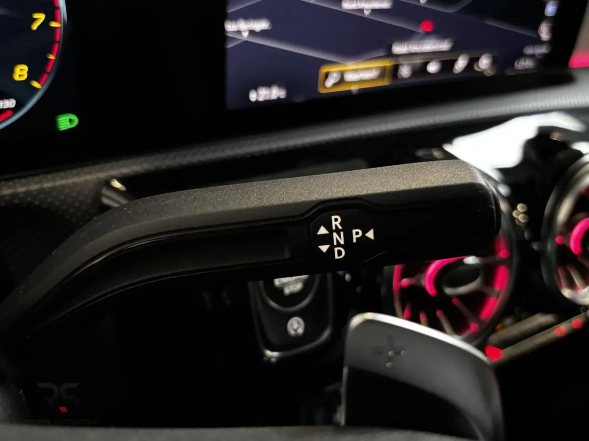 180 Buss Solution AMG | Navi | LED | Camera | CarPlay | Cruise | Virtual | Keyless | PDC | Sfeerverl | Org NLD |