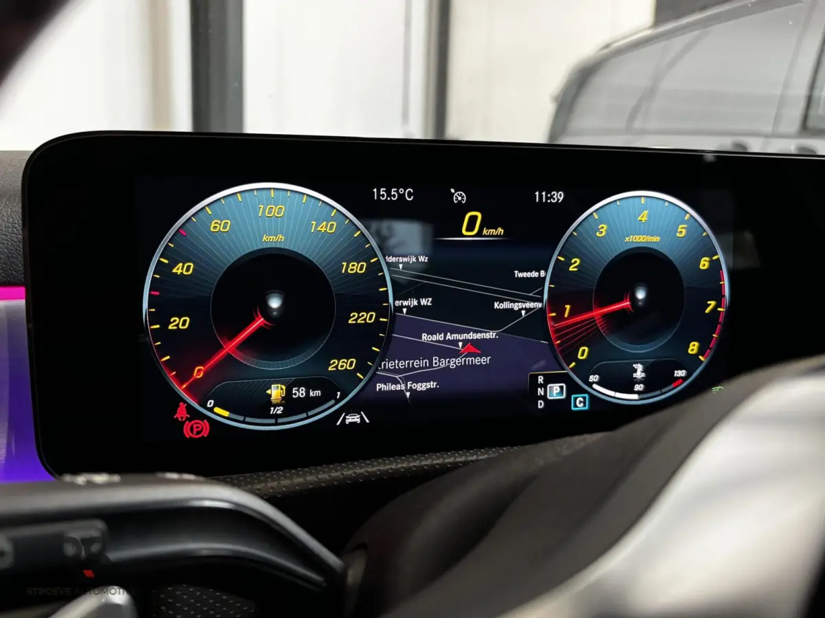 180 Buss Solution AMG | Navi | LED | Camera | CarPlay | Cruise | Virtual | Keyless | PDC | Sfeerverl | Org NLD |