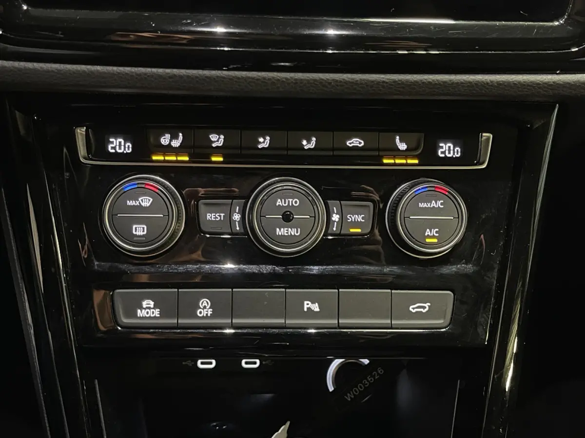1.5 TSI Highline 7p 16"/Stoel + stuurverwarming + massage/Keyless/Elektrische klep/PDC v+a/Apple Carplay & Android Auto