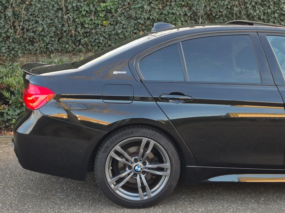 330e M Sport Schuifdak Apple CarPlay Camera H&K AP Centennial High Executive