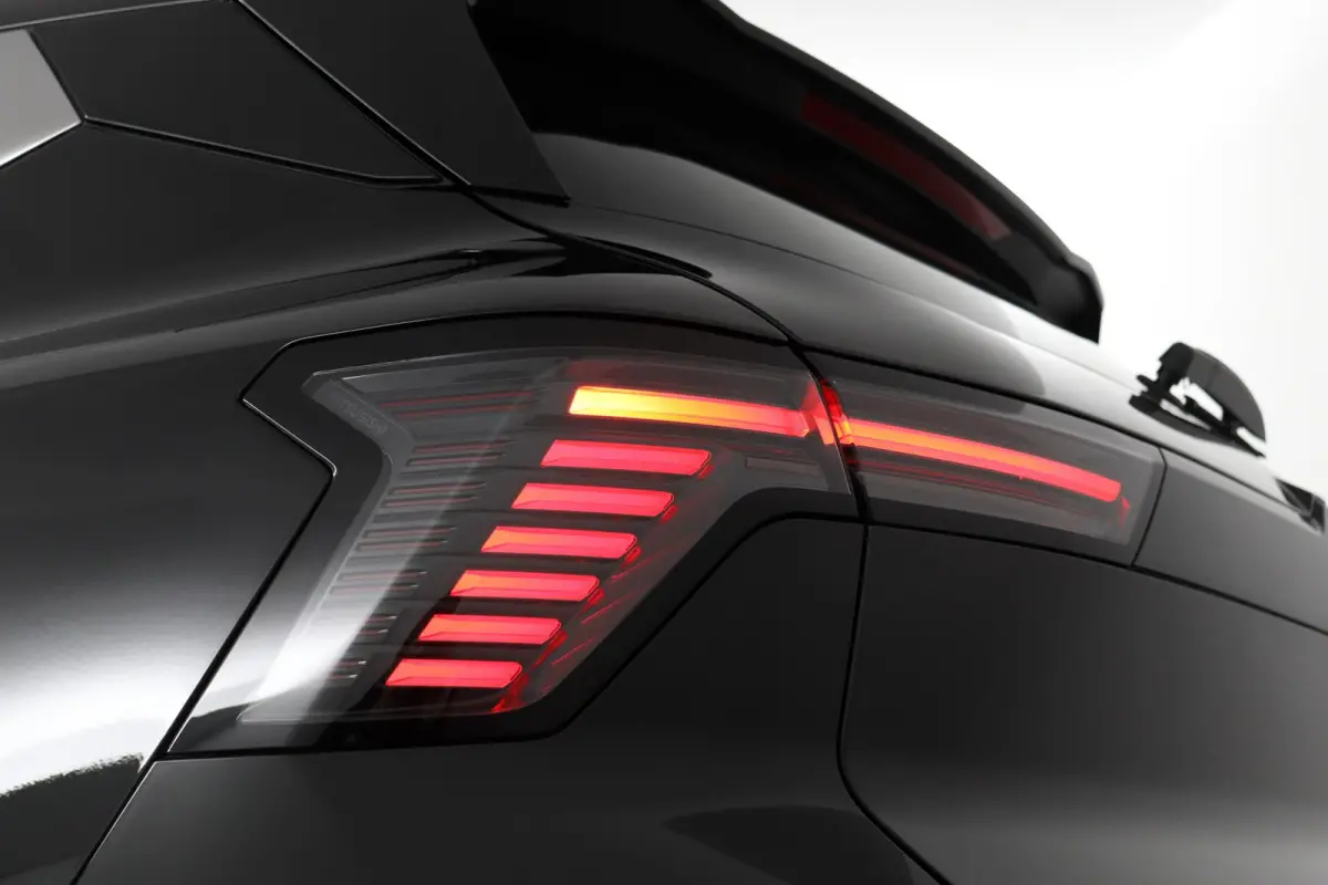 Intense+ 87 kWh | € 4.000 Korting! | 360° Camera | Adaptive Cruise Control | Climate Control | Elektrische Kofferklep | Google Navigatie | Parkeer Assistent | Stoel- en Stuurverwarming