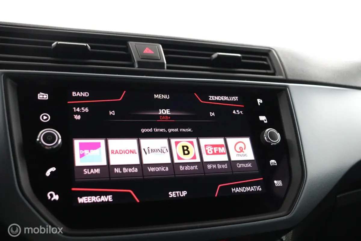 1.0 TSI Style Business Intense |CarPlay | NL-Auto | Clima | Camera | Sensoren V&A | All seasons | Dealer-staat |