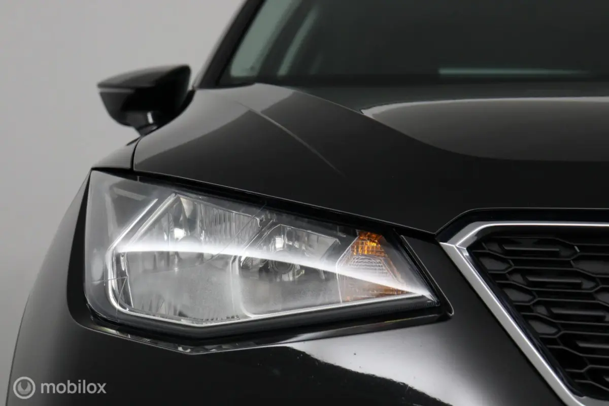 1.0 TSI Style Business Intense |CarPlay | NL-Auto | Clima | Camera | Sensoren V&A | All seasons | Dealer-staat |