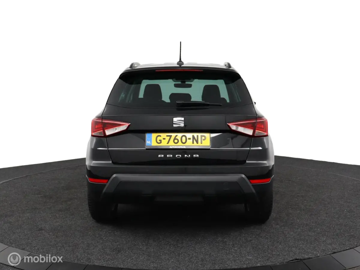 1.0 TSI Style Business Intense |CarPlay | NL-Auto | Clima | Camera | Sensoren V&A | All seasons | Dealer-staat |