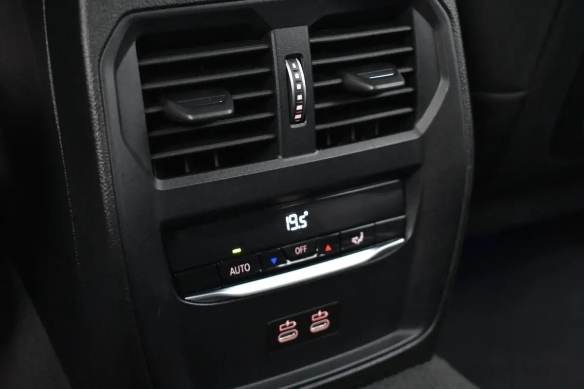 3 Serie High Executive Sport Line | TREKHAAK | APPLE CARPLAY | NAP | DEALER ONDERHOUDEN | ANDROID AUTO